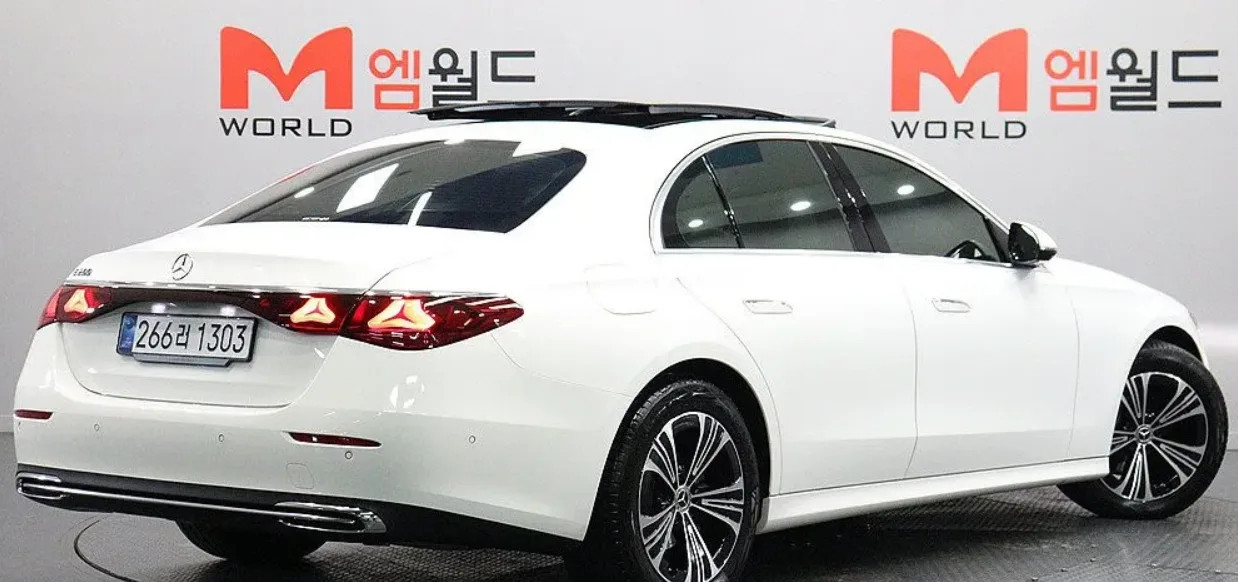 2025 Mercedes-Benz E 200 — 1/7