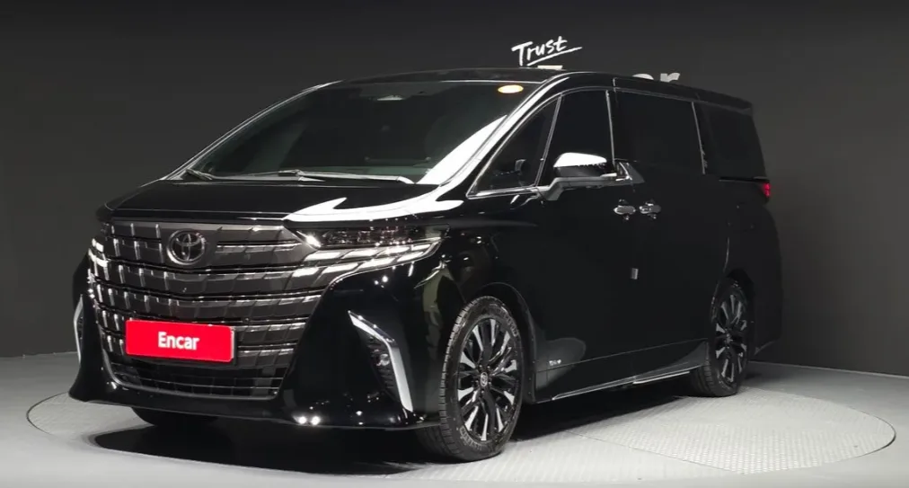 2024 Toyota Alphard — 1/10