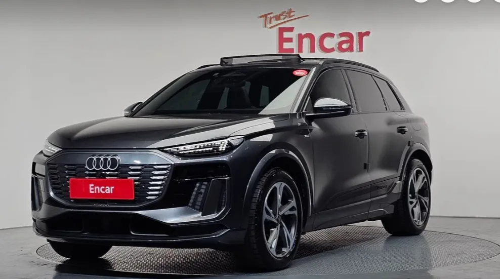 2025 Audi Q6 — 1/6